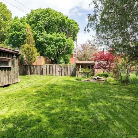 Modern & Spacious 1908 Home