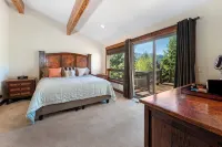Lake View Stylish Timber House - South Lake Tahoe. Nevada