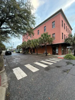 Charming studio apartment , free parking, WiFi in historic downtown Mobile - Boutique
