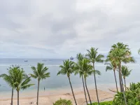 Romantic Oceanfront Condo at Lahaina Shores with Sweeping Ocean Views Hotéis em Lahaina