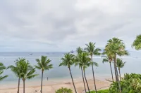 Romantic Oceanfront Condo at Lahaina Shores with Sweeping Ocean Views