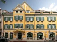 Hotel Bergwirt Schonbrunn Отели рядом с достопримечательностью «13. Хитцинг»