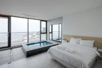 Pohang Madame Annette Pool Villa - Dogs Allowed