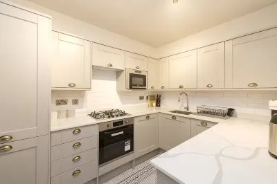 JOIVY Stylish 2bed Flat Near Calton Hill Hotels in Royal Mile