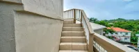 Your Quaint Home Just Steps from Beach - 2 étoiles