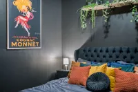 Huge King Bed Loft Downtown - Balcony - Grocery - Brewery - Court Ave Nightlife - Balcony
