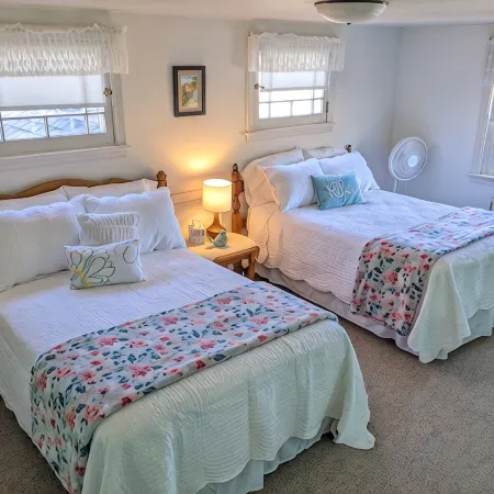 Cozy Farmette Easy Access Bedford PA