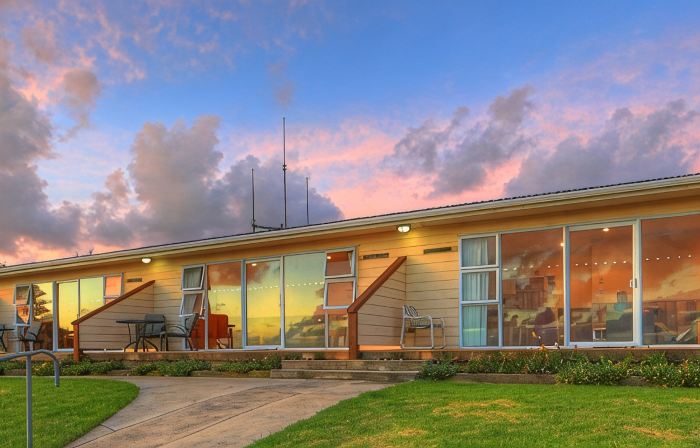 Islander Lodge Apartments