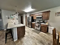 Juniper Townhouse #2 - Homestays