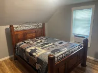 5 bedroom, 3 bath, beautiful hickory kitchen, large living space, sleeps 14 - Homestays