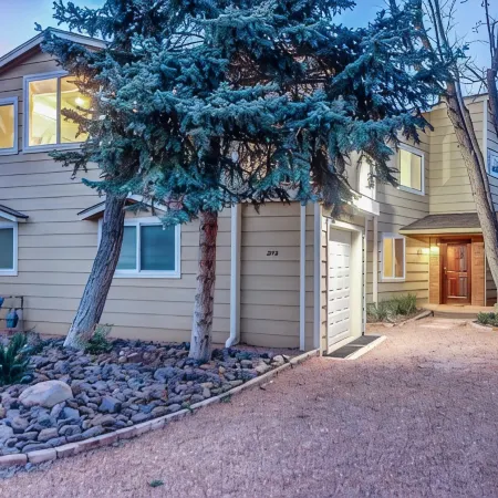Spacious 5 Bedroom/3 Bathroom Tranquil Sedona Getaway!