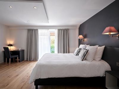 Le 24 Hotel