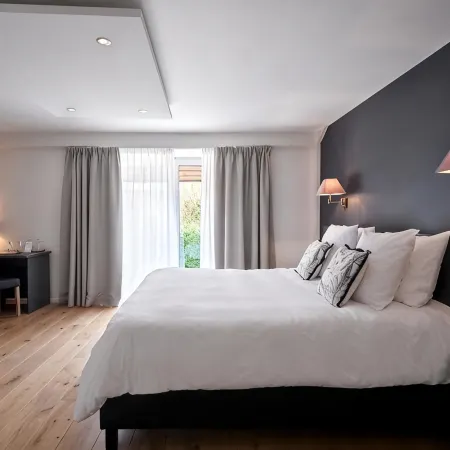 Le 24 Hotel