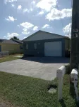 Sunset Lagoon. In the heart of Hudson. Waterfront. 2 minute walk beach/dining - 3-Star
