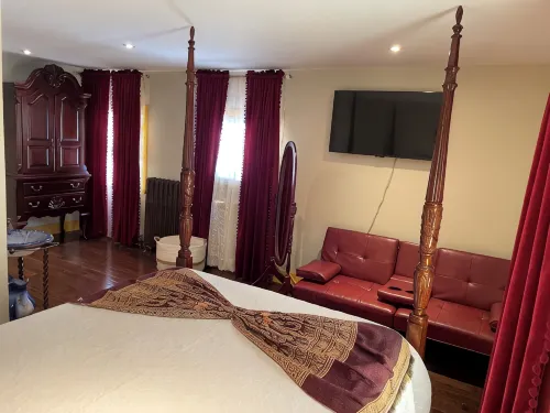 Step back in time and experience the elegance of Victorian era. - Wifi