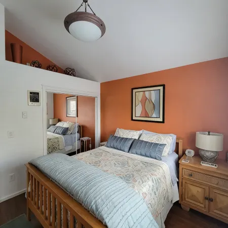 LOCATION! WALK TO DOWNTOWN AND OLD MILL - ONE BEDROOM ONE BLOCK FROM THE RIVER