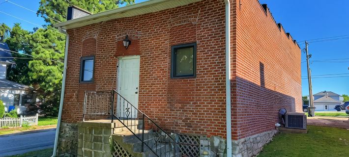 Stunning 2 Bedroom in Town, Close to Shawnee National Forest Hotels in Union County