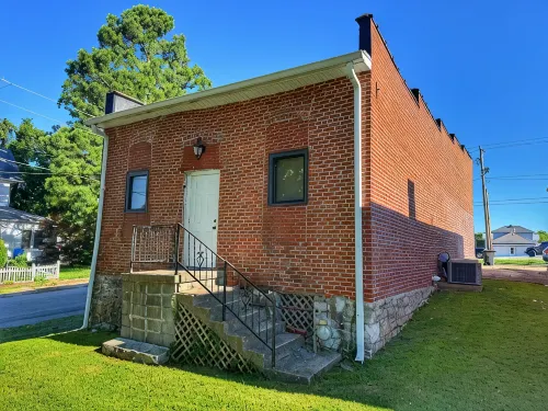 Stunning 2 Bedroom in Town, Close to Shawnee National Forest - 3-Star