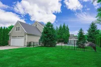 5Br w/ Heated Pool Near Beaches & Newport - บูติค