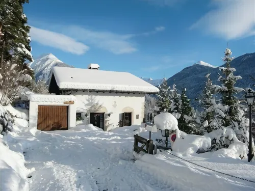 Holiday home between Davos + Lenzerheide, 8 people, hiking, cycling, swimming - Alphydda