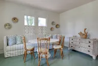 Charming Coastal Cottage in Fairhope, steps away from Mobile Bay - 4-Sterne