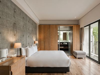 MuMu Dunggang by Riverinn