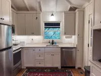 Walk to town Cozy Cottage - 3-Sterne