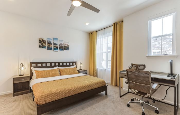 Luxury Brand New Townhouse, family and pet friendly