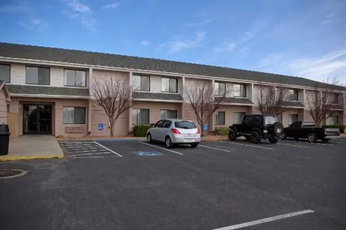 Days Inn & Suites by Wyndham Kanab - Pet friendly