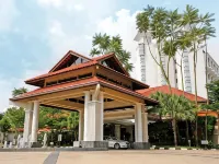 Nilai Springs Resort Hotel - Pools