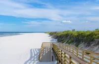 Walk to Historic Downtown, Beach and Amphitheater Nearby - Apartments