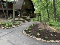 Beautiful Log Cabin with Fireplace, Fire Pit, Hot Tub & Wifi - シャレー
