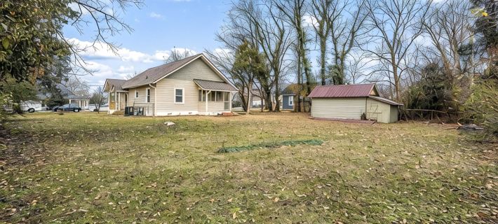 Cozy Cottage newly renovated near DWNTN & MTSU Hotels in Murfreesboro