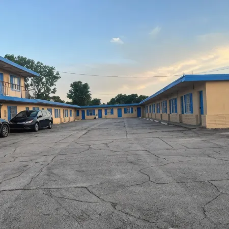 Holiday Motel Tulsa OK