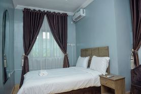 Living Space Apartment Emerald Suite