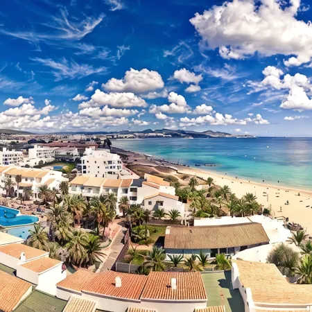 Apt Playa Bossa Ushuaia beachfront, reliable host