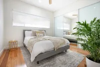 Entire Ocean View Shell Cove Mansion - Sleeps 16 guests 5 minute from the beach! - Homestays