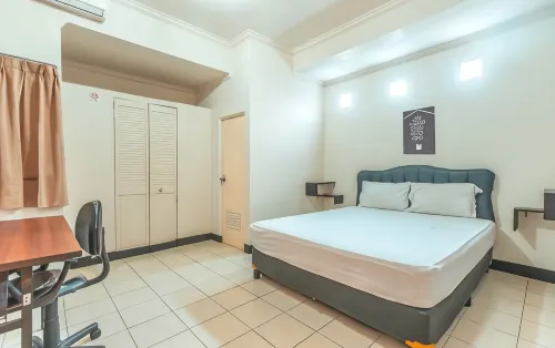 Btx 31 Residence Bintaro - Hostales