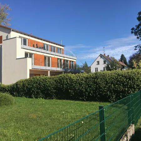 Direct lake with large south-west balcony (new building 2019)