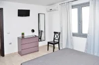 Hostal Campito - parking