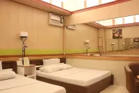 Townhouse Oak Hannie's Inn - 3성급