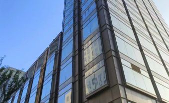 Ningbo Yunjian Serviced Apartment (Tianyi Square)