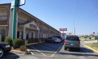 Budget Inn Express