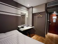 Fragrance Hotel - Kovan Hotels near Nex
