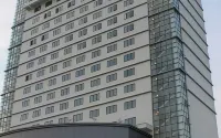 グランド アロラ ホテル
