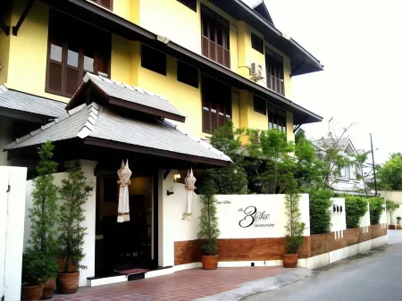The 3Sis Hotel