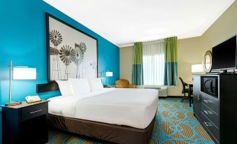 Super 8 by Wyndham San Antonio/Alamodome Area