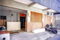 RedDoorz Hostel near Ngurah Rai Airport Kuta Hotels in Bali