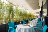 Waldorf Palace Hotel - breakfast