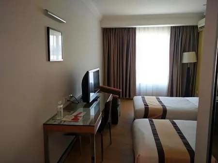 Tang Dynasty Lodge Tuaran